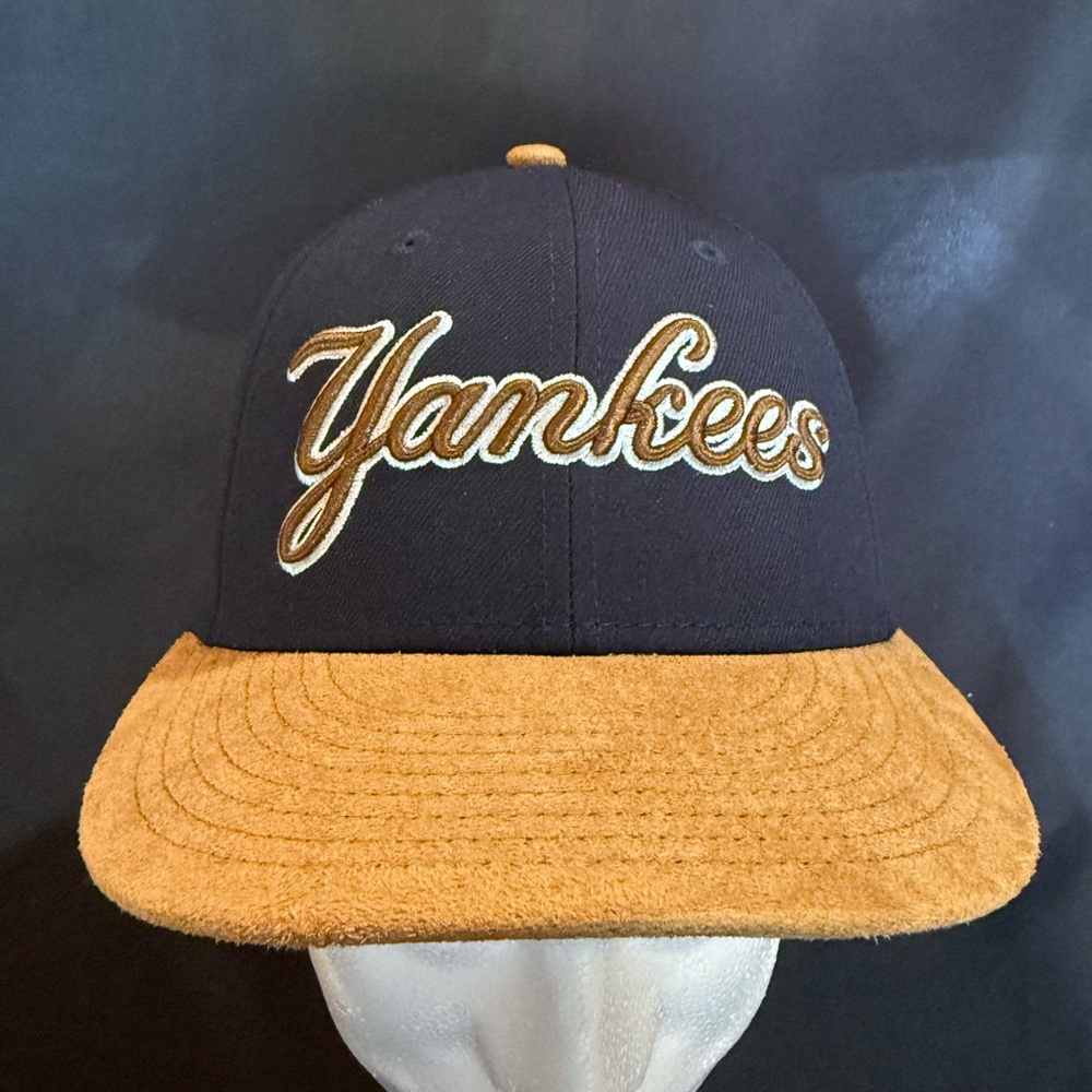 New Era- 59Fifty- New York Yankees- Suede Brim- Low Profile Fitted: 7 1/8